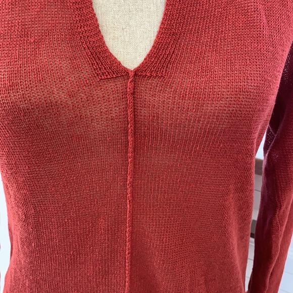 Project split neck linen sweater - Picture 5 of 10